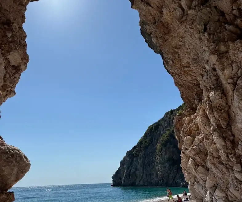 Why Private Boat Tours in Himara Are Worth It
