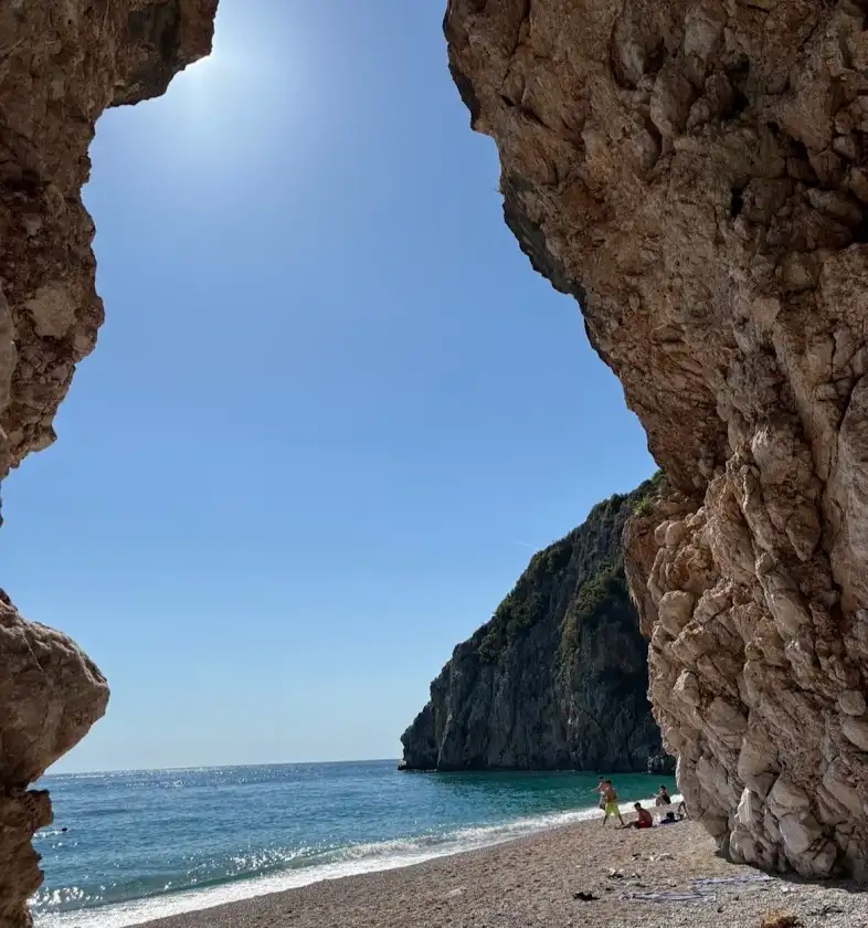 Why Private Boat Tours in Himara Are Worth It