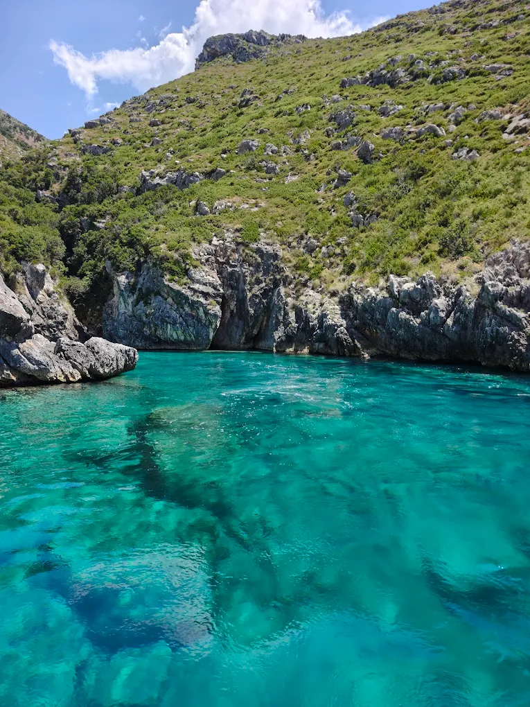 boat tour Himara